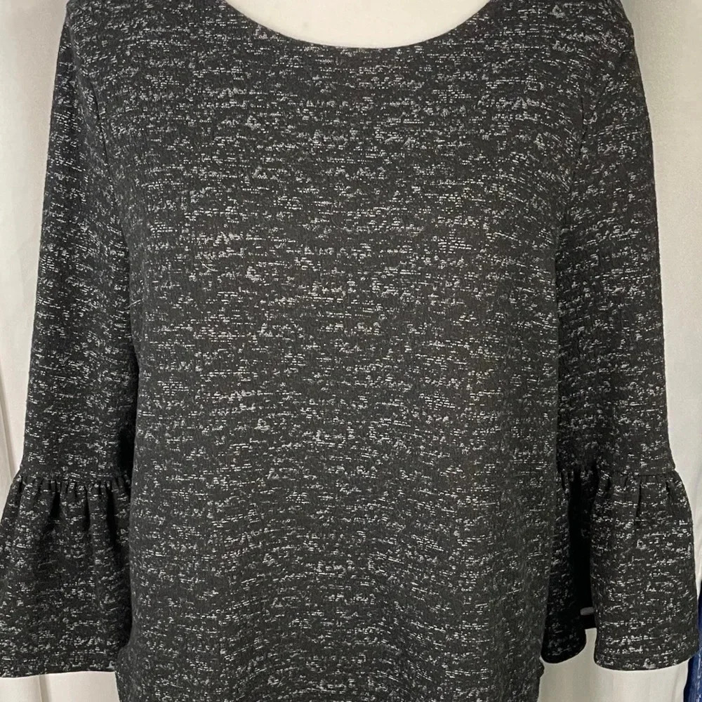 W5 Women's bell sleeve sweatshirt